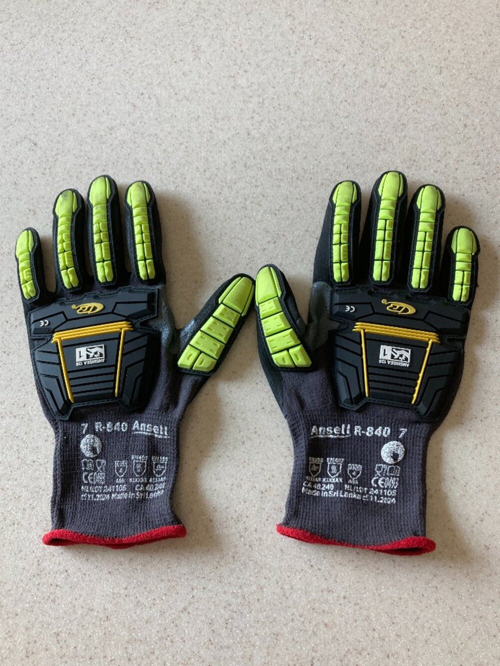 Ansell Work Gloves R-840 Size 7 Small Unisex